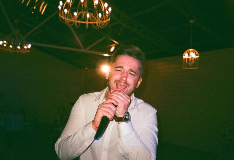 Jak Zorganizować Przebojowe Wieczory Tematyczne w Salonty: Przewodnik dla Organizatorów