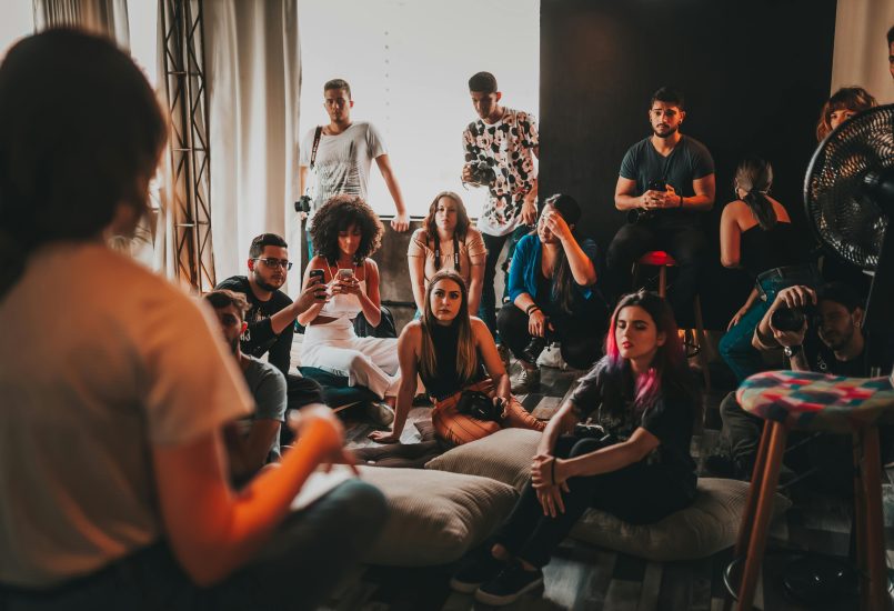 Jak Zorganizować Udane Spotkanie Integracyjne w Salonty: Pomysły i Porady