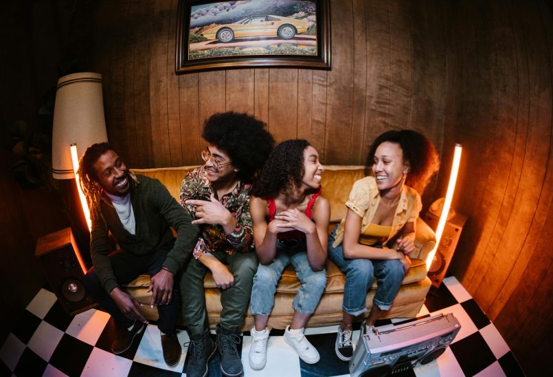 Jak Zorganizować Niezapomniane Przyjęcie Tematyczne w Salonty: Kreatywne Pomysły i Porady